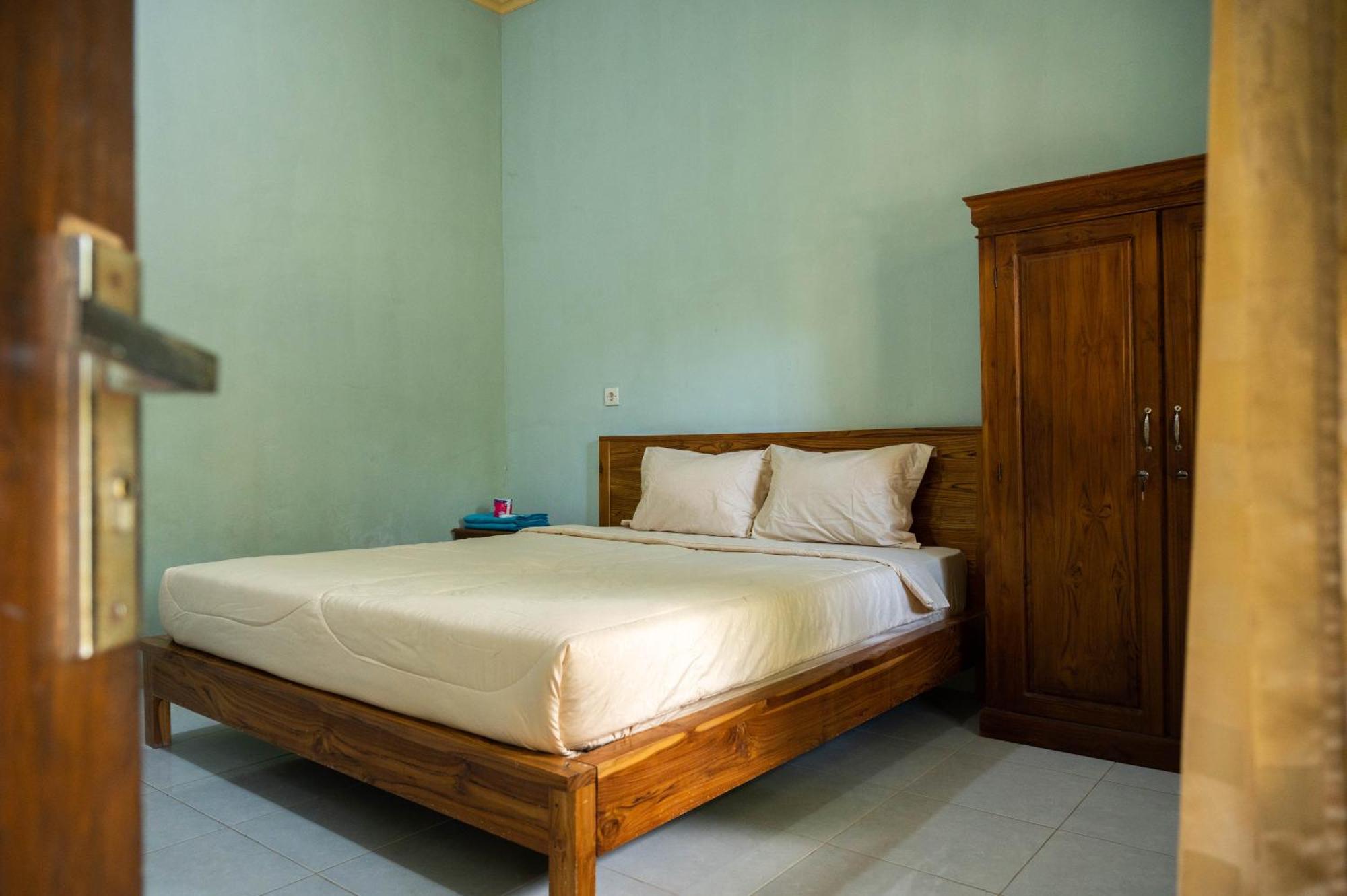 Join Homestay Kuta  Luaran gambar
