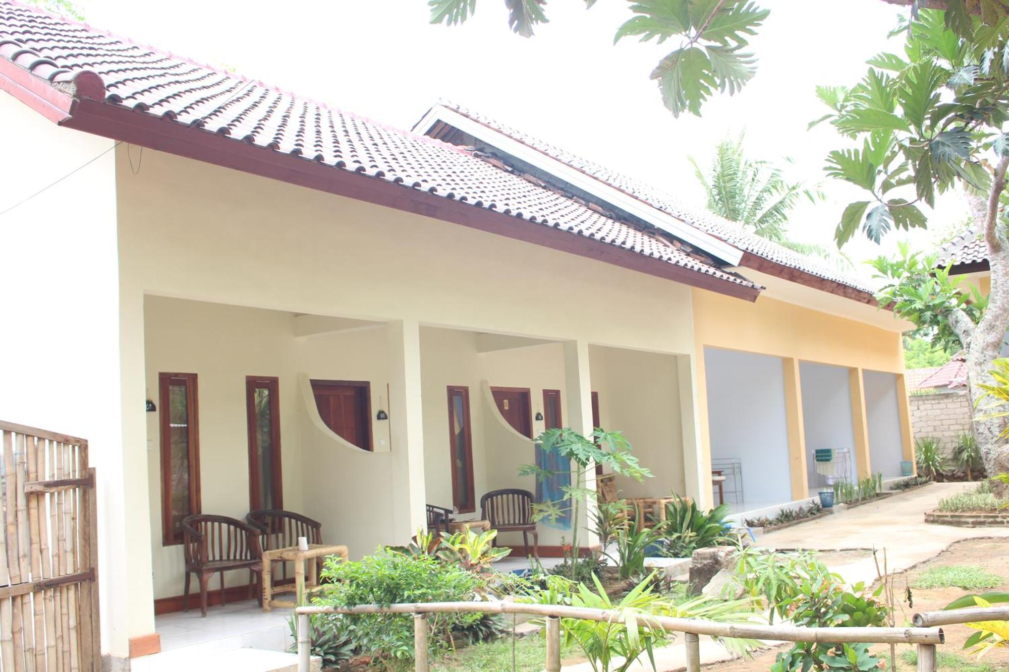 Join Homestay Kuta  Luaran gambar