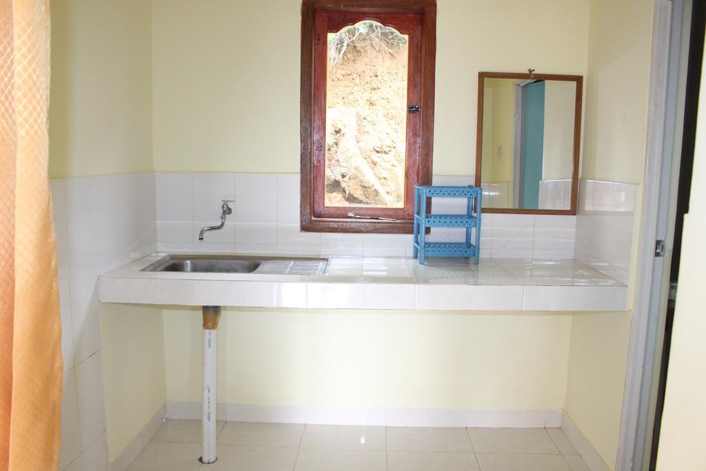 Join Homestay Kuta  Luaran gambar